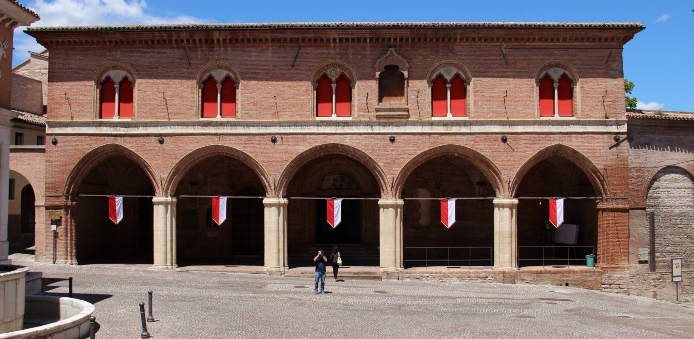 FABRIANO, TEMPIO VALADIER E GENGA