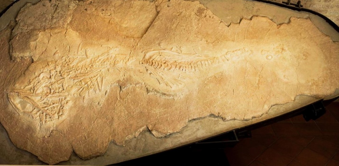 GROTTE DI FRASASSI, TEMPIO DI VALADIER E GENGA GROTTE DI FRASASSI, TEMPIO DI VALADIER E GENGA