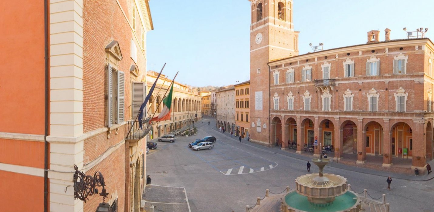 FABRIANO, TEMPIO VALADIER E GENGA