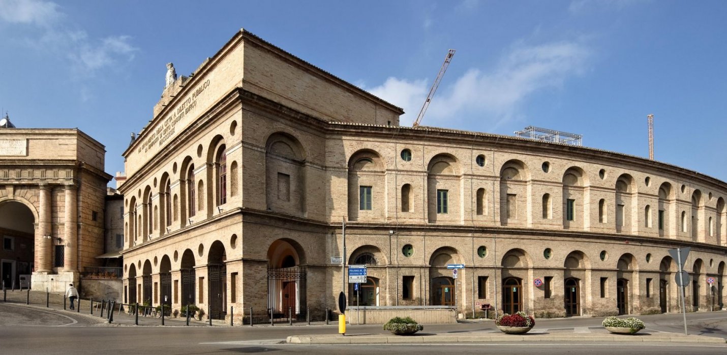 MACERATA: LA TRAVIATA ALLO SFERISTERIO