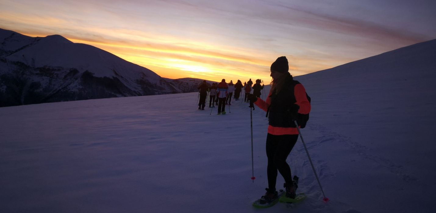 TRAMONTO IN CIASPOLE AI PIANI DI RAGNOLO TRAMONTO IN CIASPOLE AI PIANI DI RAGNOLO