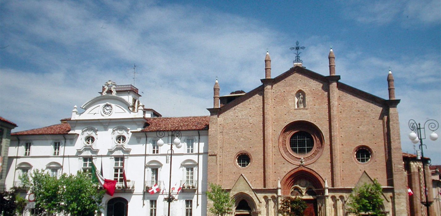 PIEMONTE TRA CANTINE E CASTELLI