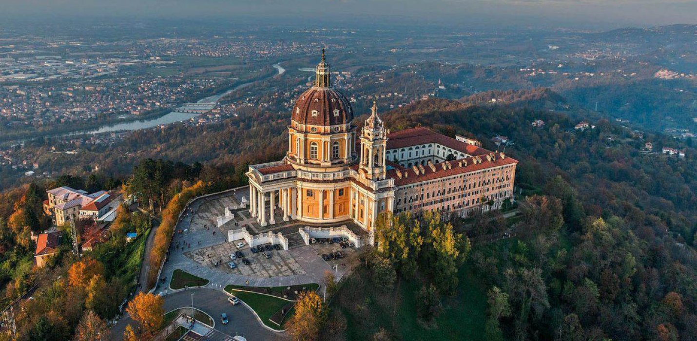 VENARIA, STUPINIGI E SACRA SAN MICHELE VENARIA, STUPINIGI E SACRA SAN MICHELE