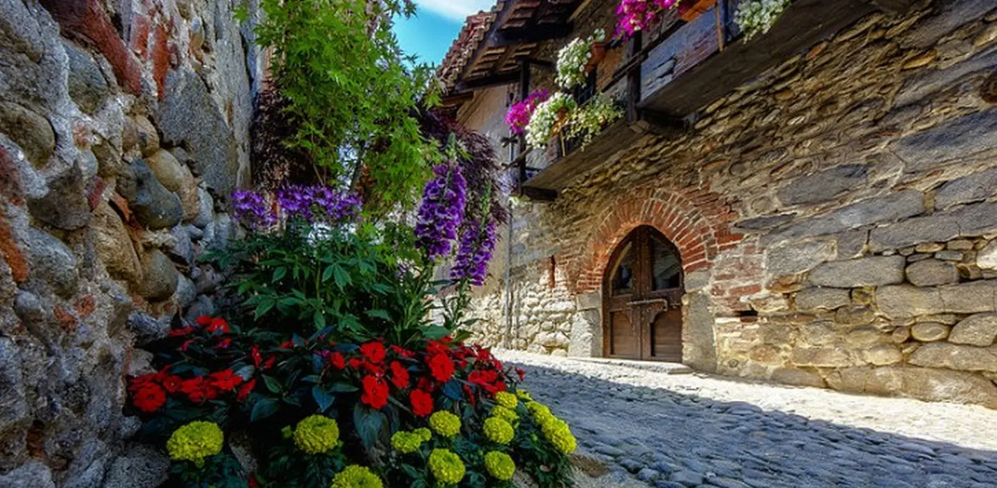 CANDELO IN FIORE, SANTUARIO DI OROPA E BIELLA
