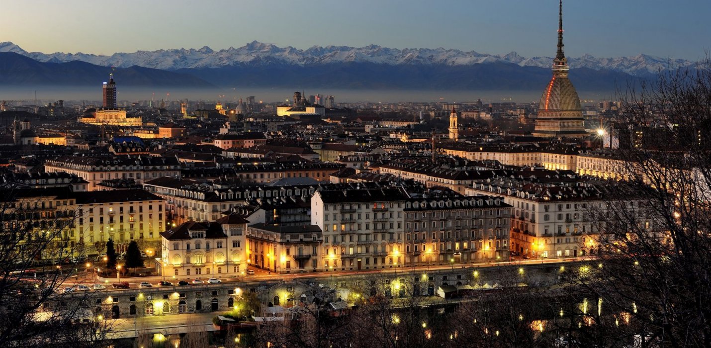 TORINO: LE REGGE, LA SACRA E GLI EGIZI TORINO: LE REGGE, LA SACRA E GLI EGIZI