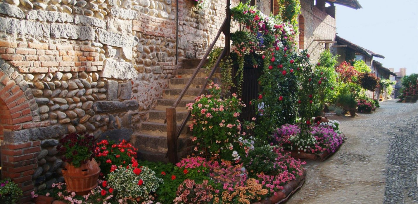 CANDELO IN FIORE, SANTUARIO DI OROPA E BIELLA CANDELO IN FIORE, SANTUARIO DI OROPA E BIELLA