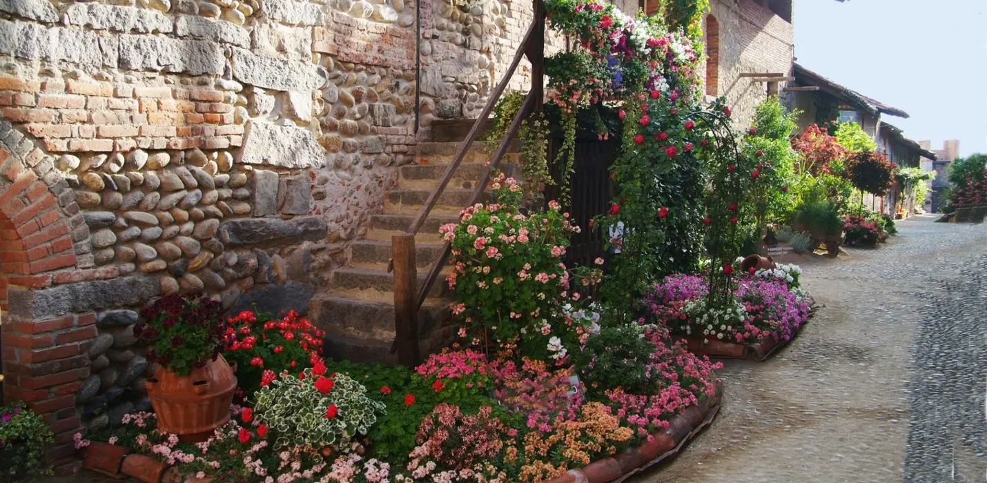 CANDELO IN FIORE, SANTUARIO DI OROPA E BIELLA