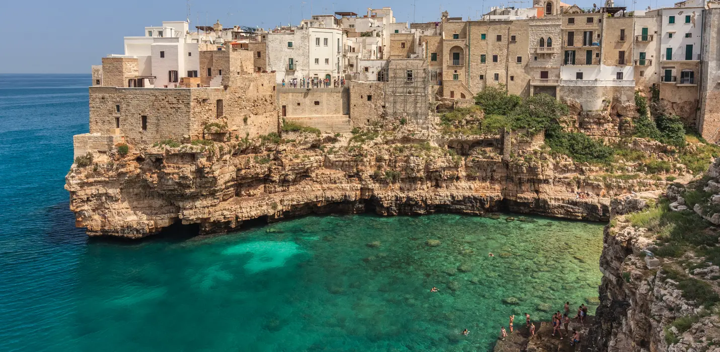 POLIGNANO, MONOPOLI E LA VALLE D'ITRIA