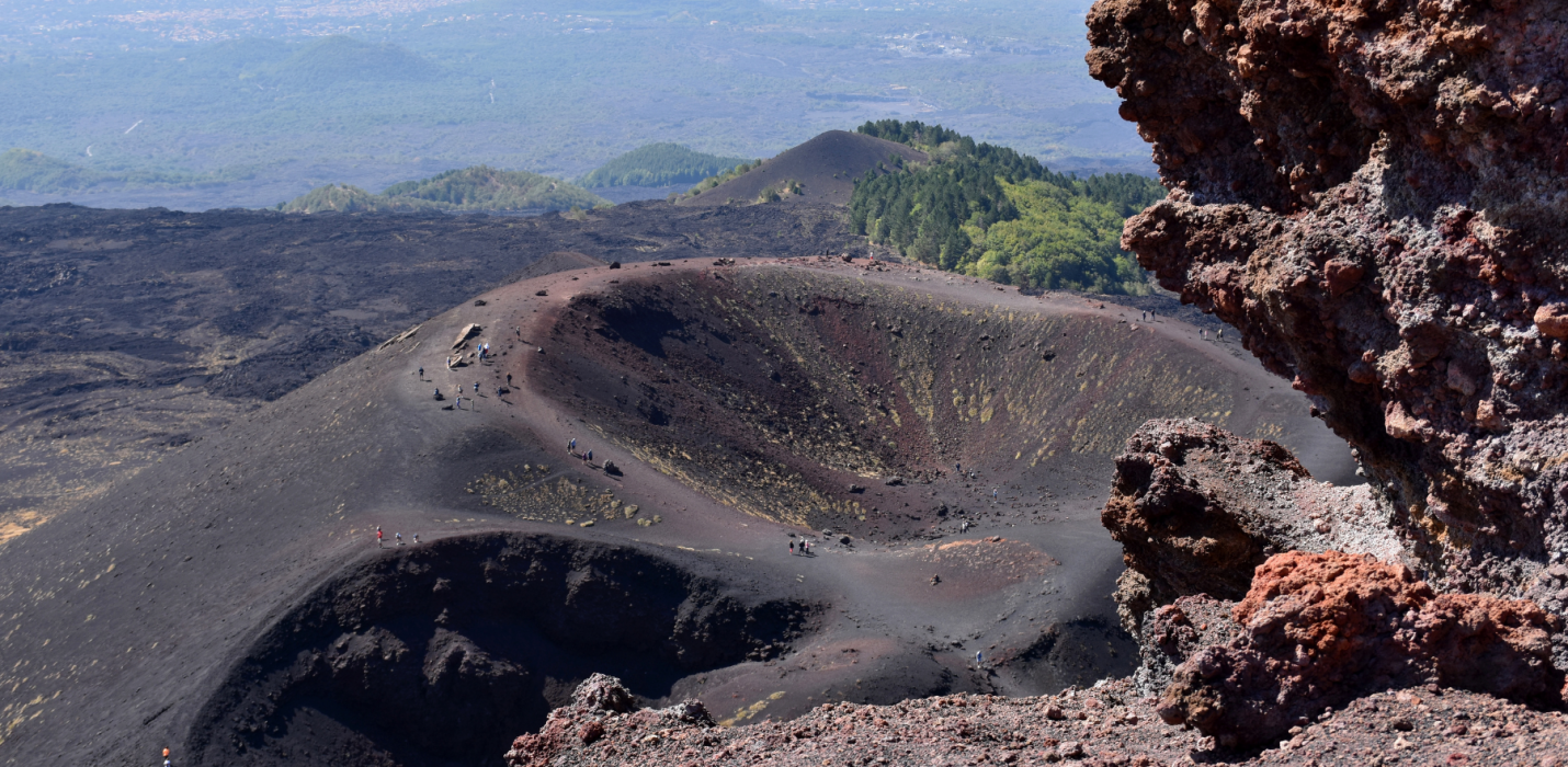 SICILIA D'AUTORE: DA TAORMINA A CALTAGIRONE SICILIA D'AUTORE: DA TAORMINA A CALTAGIRONE