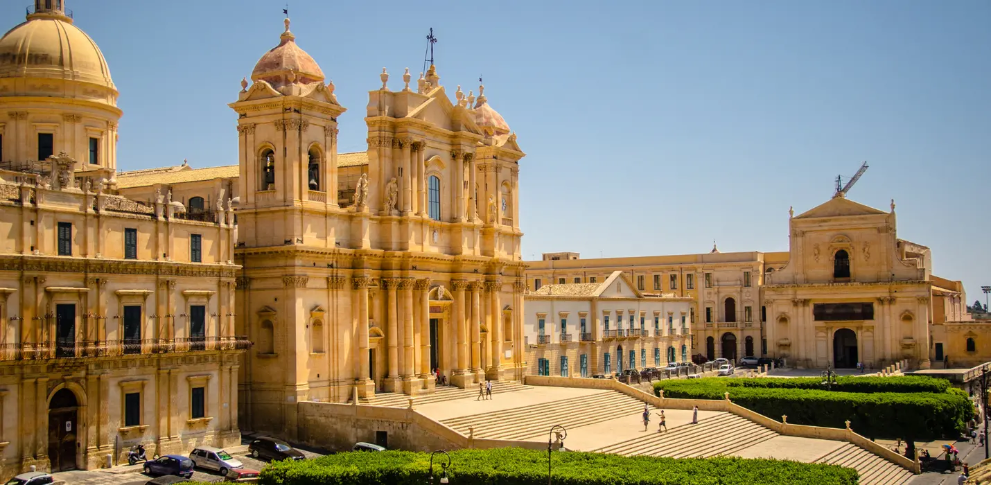 SICILIA D'AUTORE: DA RAGUSA A SIRACUSA