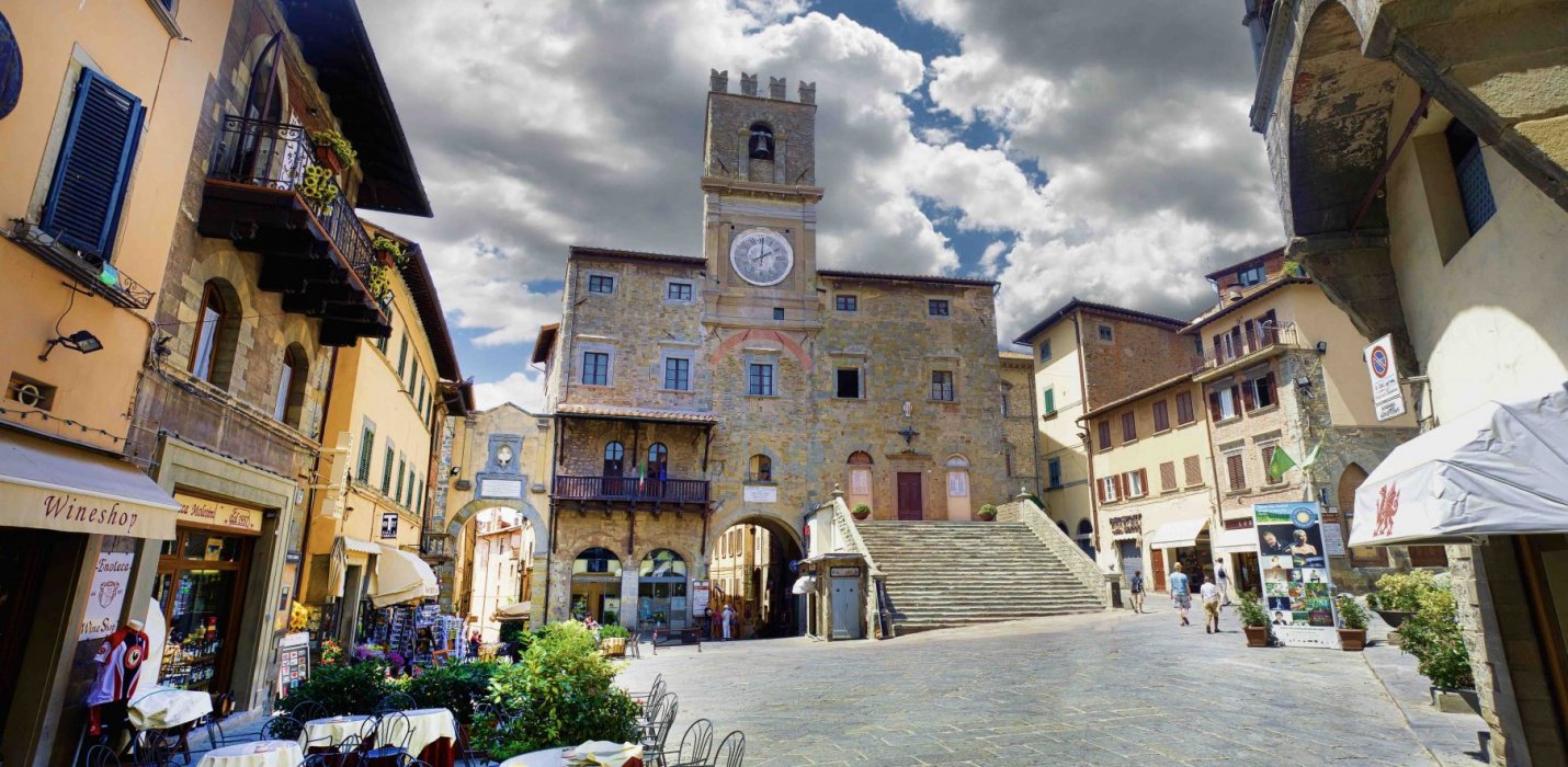 CORTONA E MONTEPULCIANO CORTONA E MONTEPULCIANO