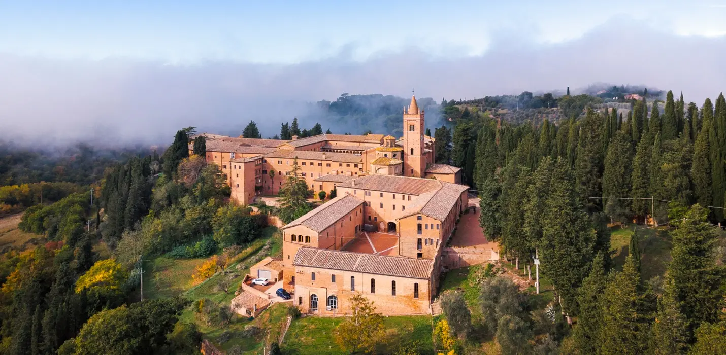 ASCIANO E L'ABBAZIA DI MONTEOLIVETO MAGGIORE