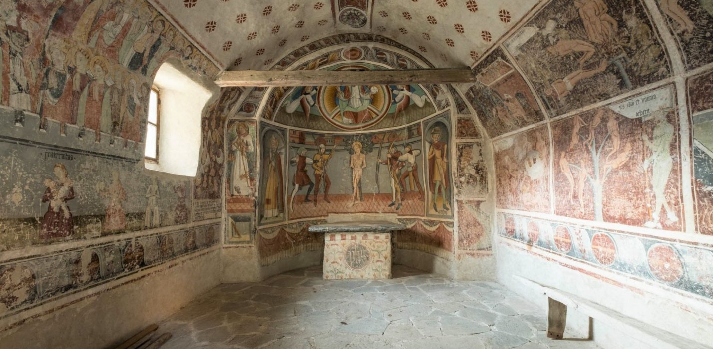 ASCIANO E L'ABBAZIA DI MONTEOLIVETO MAGGIORE ASCIANO E L'ABBAZIA DI MONTEOLIVETO MAGGIORE