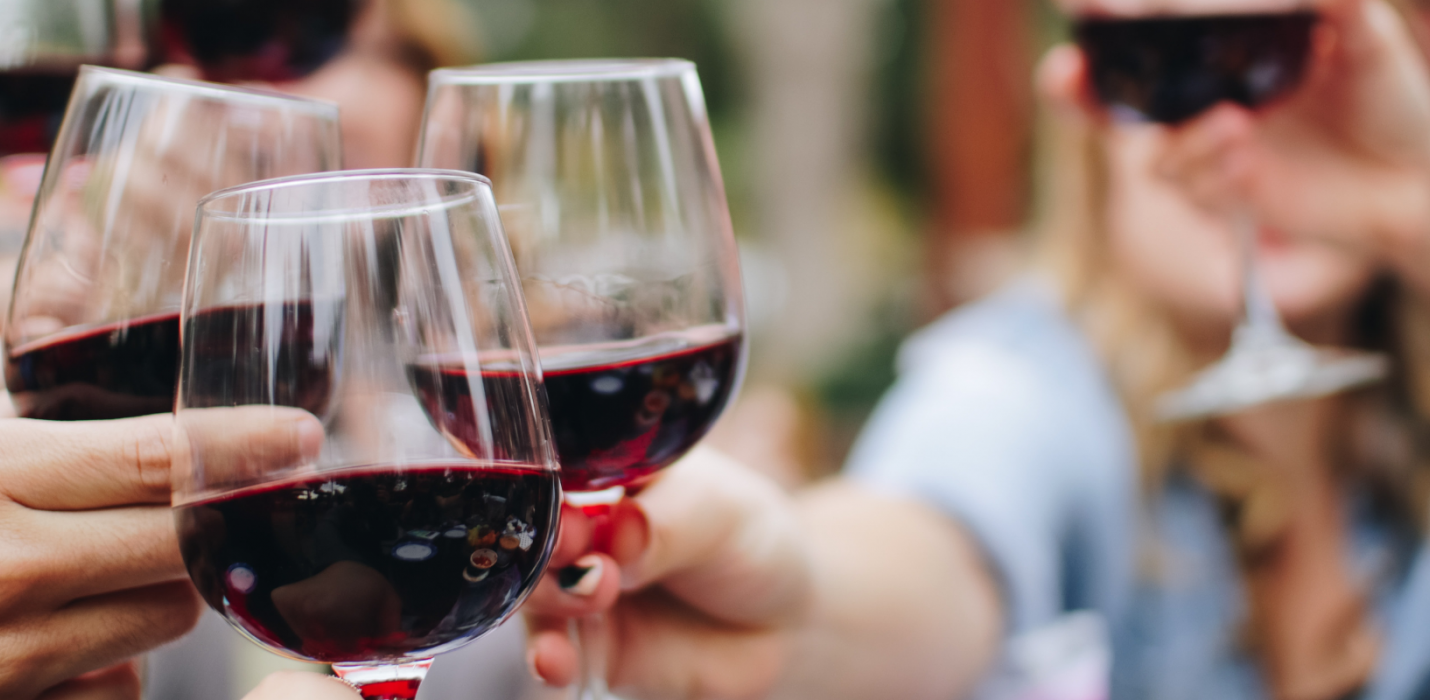 ASSAGGI DIVINI TRA FORESTE, CANTINE E MONASTERI SACRI