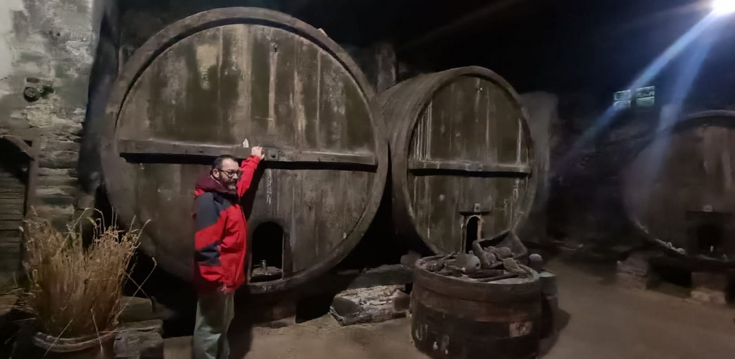 ASSAGGI DIVINI TRA FORESTE, CANTINE E MONASTERI SACRI