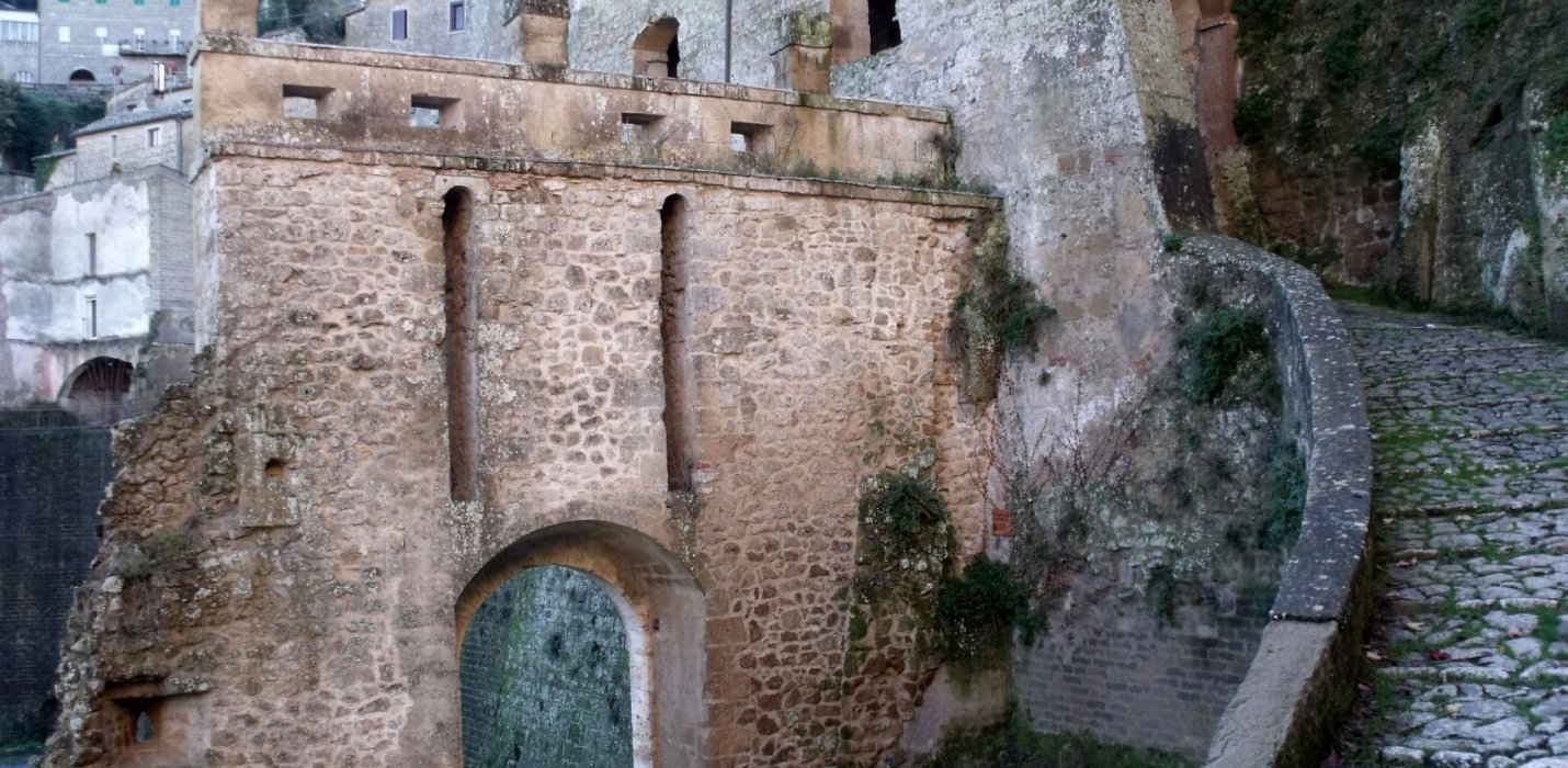 LE CITTA DEL TUFO: PITIGLIANO, SORANO E  SOVANA