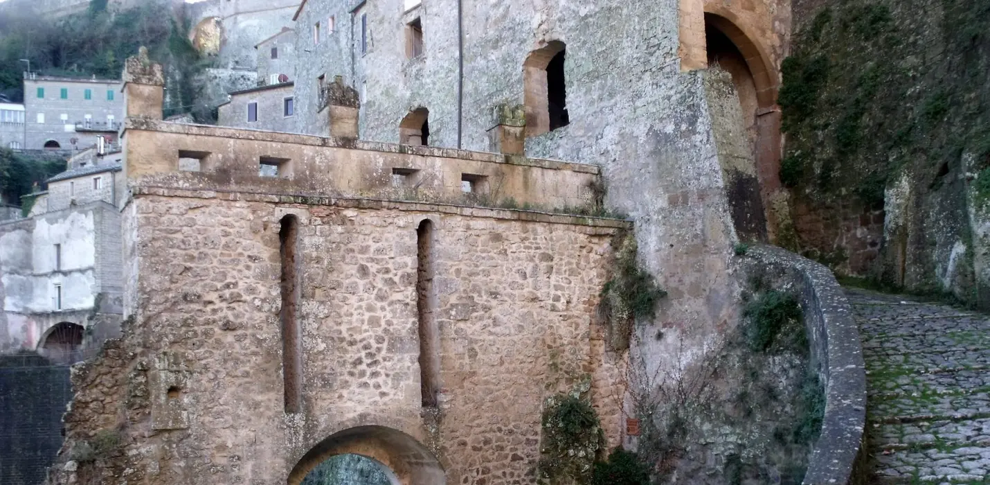 LE CITTA DEL TUFO: PITIGLIANO, SORANO E  SOVANA