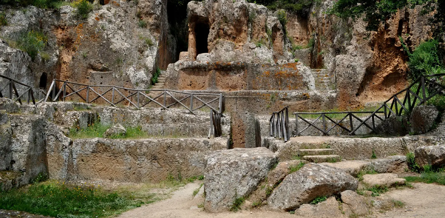 LE CITTA DEL TUFO: PITIGLIANO, SORANO E  SOVANA