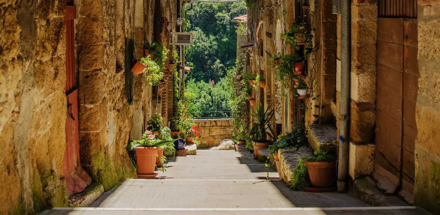 LE CITTA DEL TUFO: PITIGLIANO, SORANO E  SOVANA