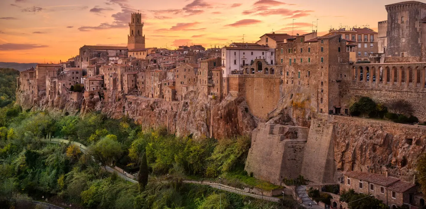 LE CITTA DEL TUFO: PITIGLIANO, SORANO E  SOVANA