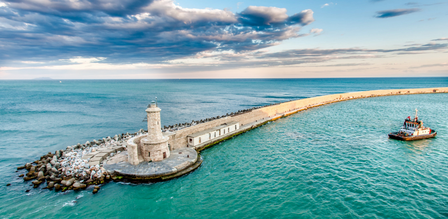 LIVORNO: LE FORTEZZE, I FOSSI E LA TERRAZZA LIVORNO: LE FORTEZZE, I FOSSI E LA TERRAZZA