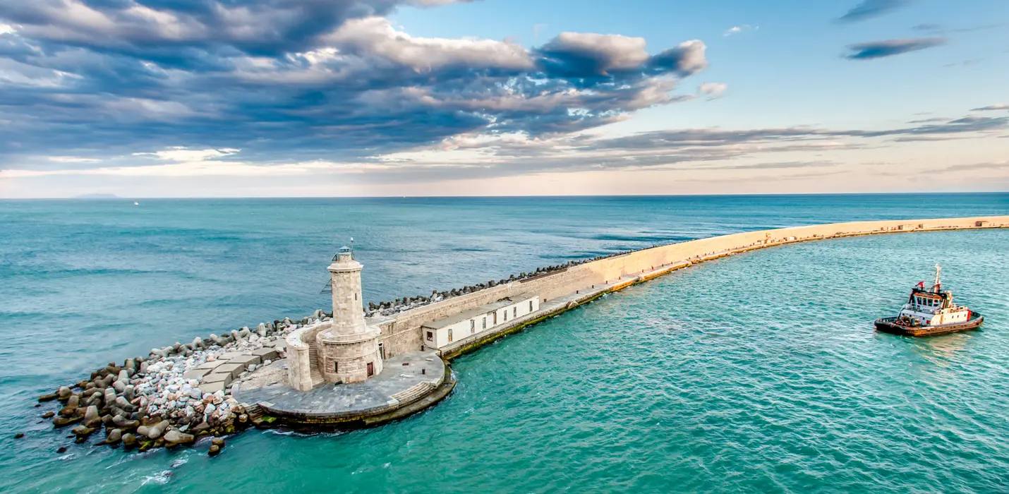 LIVORNO: LE FORTEZZE, I FOSSI E LA TERRAZZA