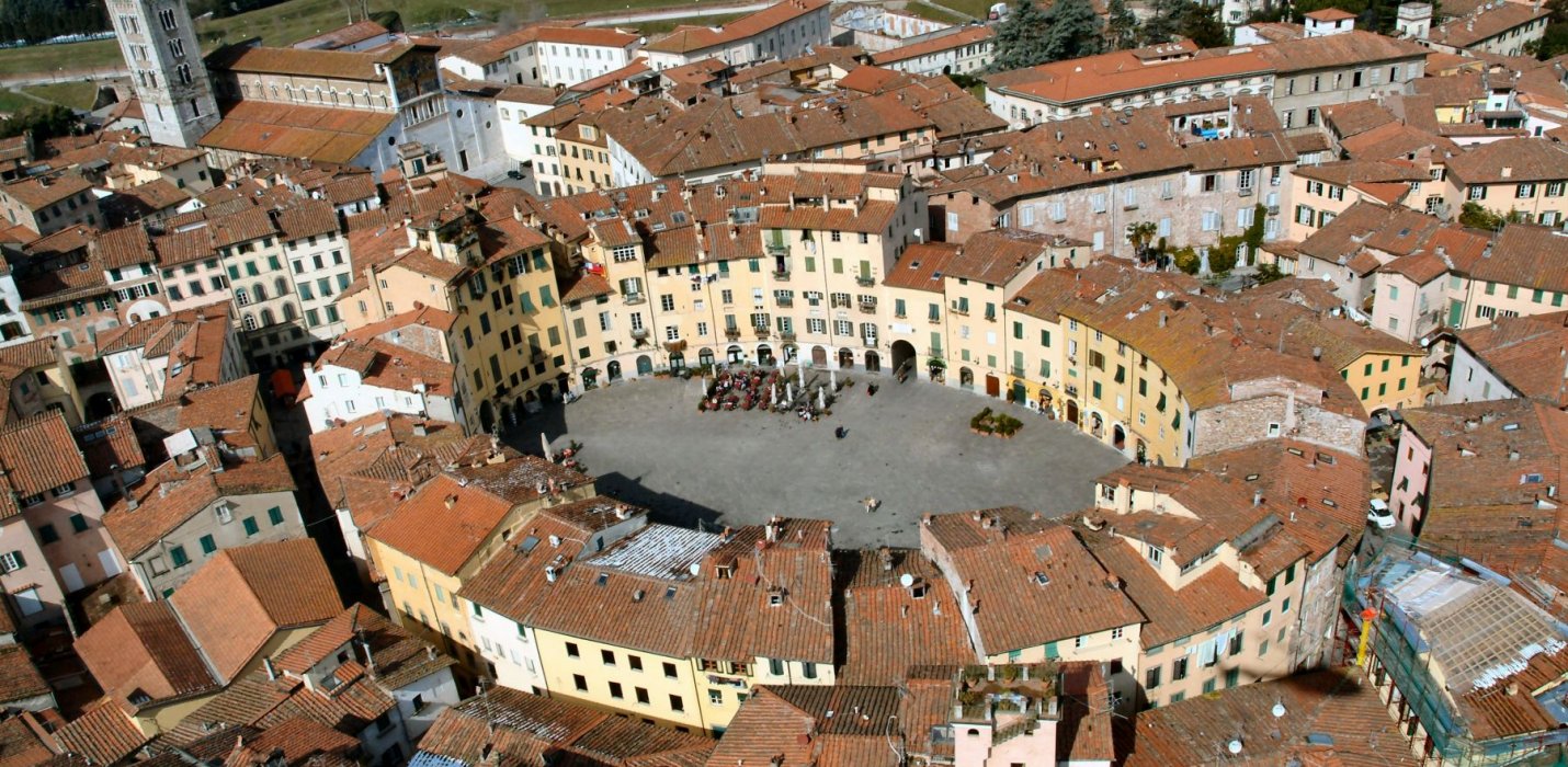 LUCCA LA CITTA FORTEZZA