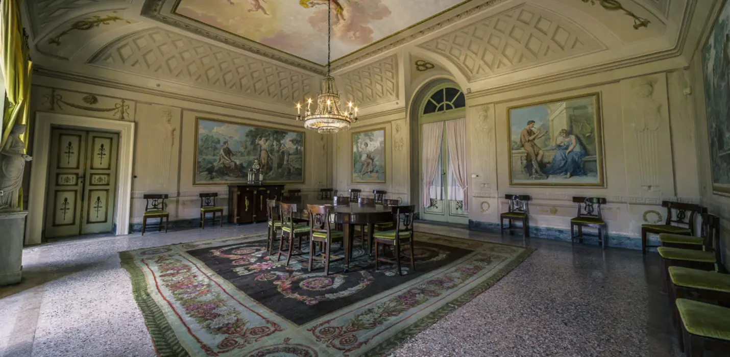 VILLA REALE E LE ANTICHE CAMELIE DELLA LUCCHESIA