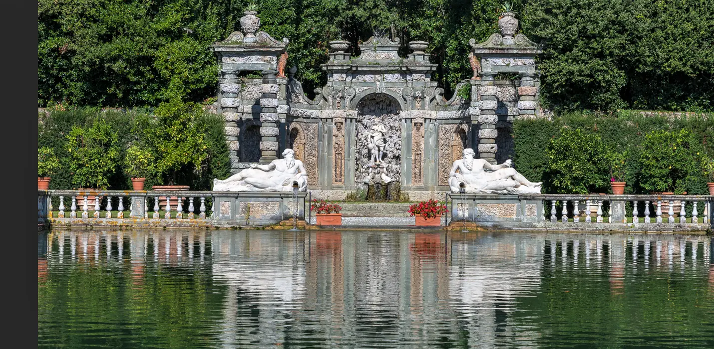 VILLA REALE E LE ANTICHE CAMELIE DELLA LUCCHESIA