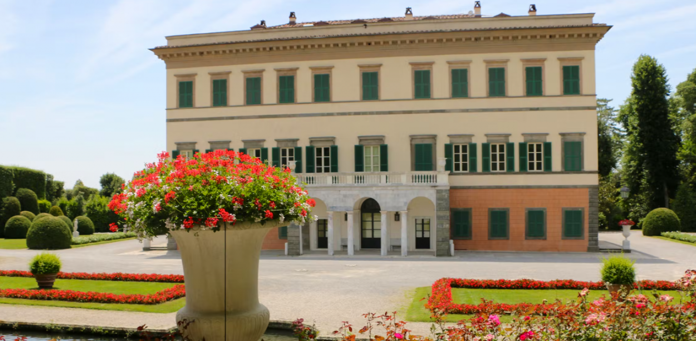 VILLA MARLIA E LE CAMELIE DELLA LUCCHESIA VILLA MARLIA E LE CAMELIE DELLA LUCCHESIA