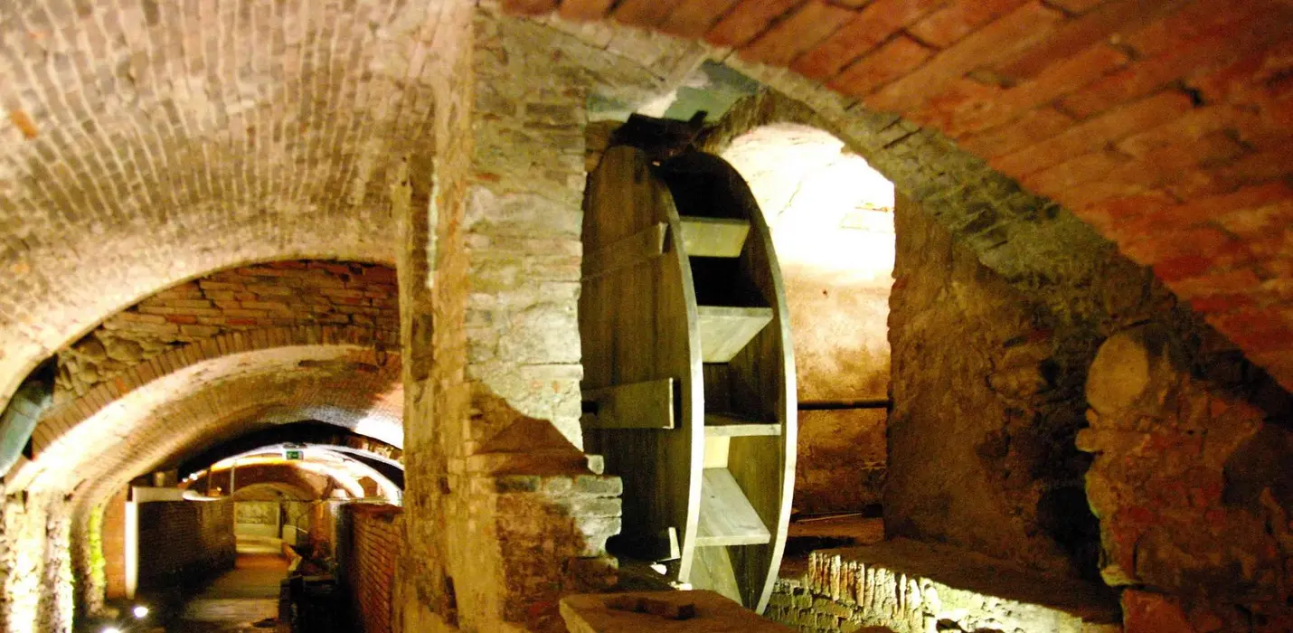 PISTOIA E VILLA MEDICEA LA MAGIA  DI QUARRATA