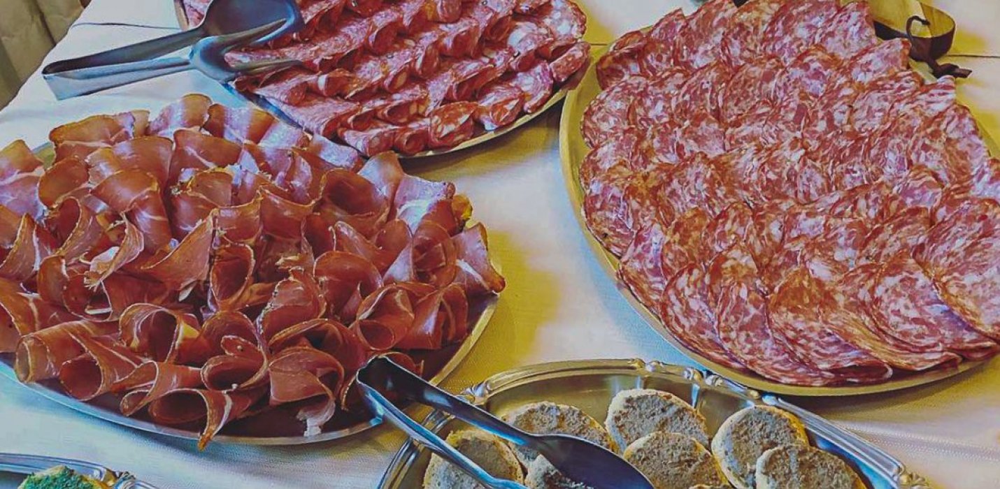 I BRAMITI DEL CERVO NELLA FORESTA DI CAMALDOLI I BRAMITI DEL CERVO NELLA FORESTA DI CAMALDOLI