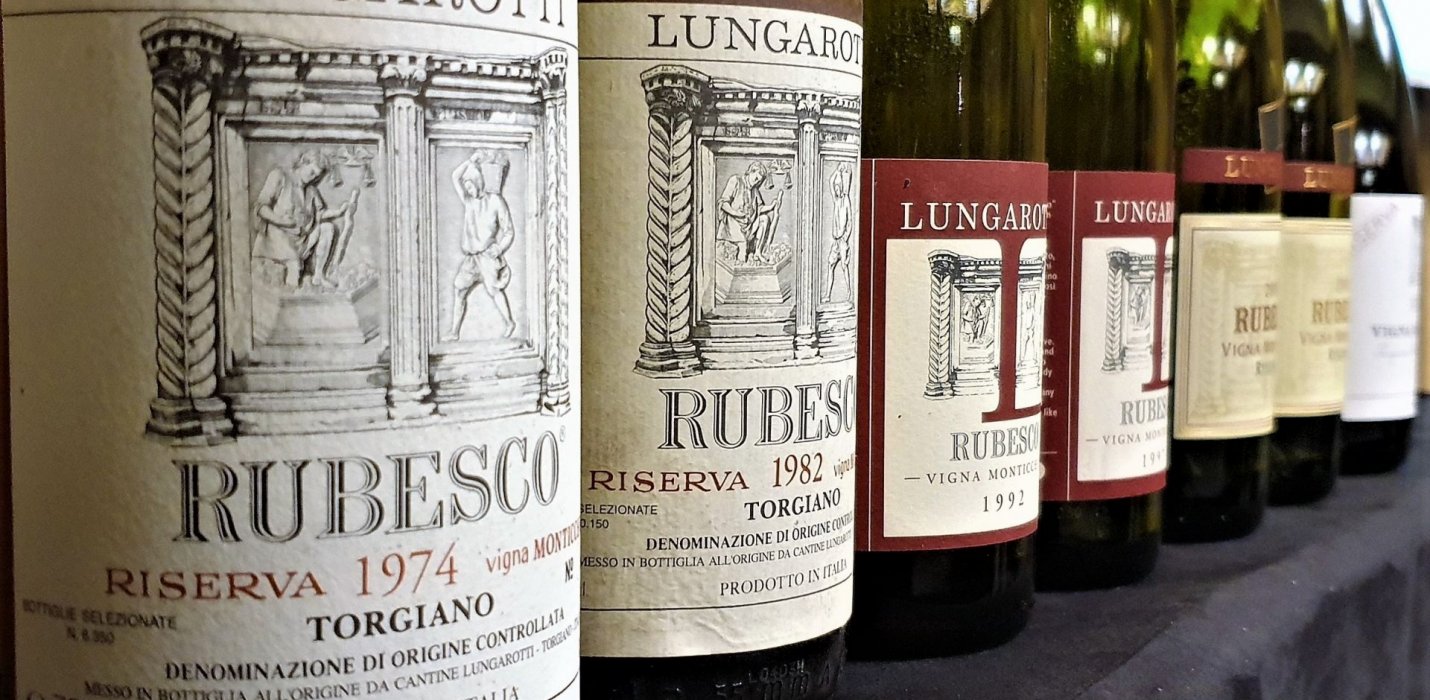 SCARZUOLA E CANTINE LUNGAROTTI DI TORGIANO SCARZUOLA E CANTINE LUNGAROTTI DI TORGIANO