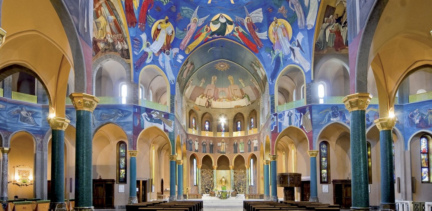 FIORITURA DI CASTELLUCCIO  E CASCIA FIORITURA DI CASTELLUCCIO  E CASCIA