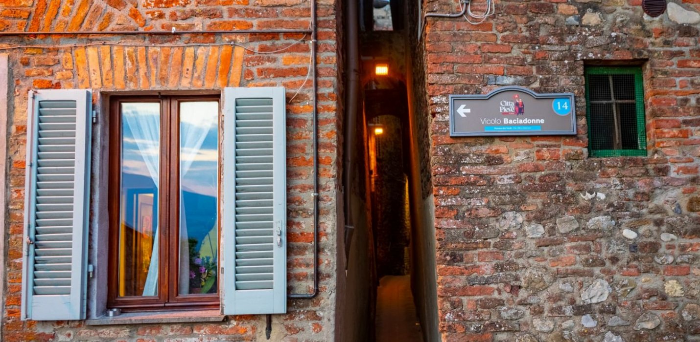 CITTA DELLA PIEVE e MONTE VIBIANO VECCHIO CITTA DELLA PIEVE e MONTE VIBIANO VECCHIO