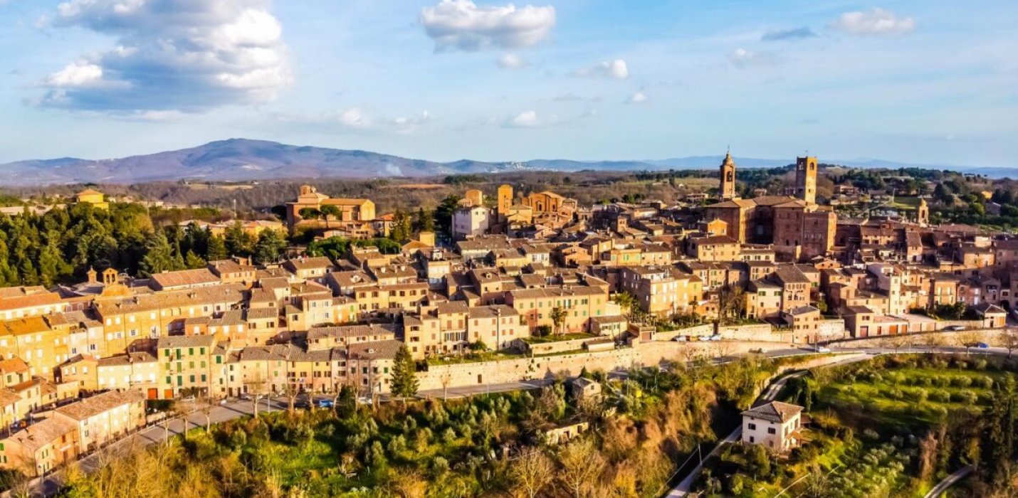 CITTA DELLA PIEVE e MONTE VIBIANO VECCHIO CITTA DELLA PIEVE e MONTE VIBIANO VECCHIO