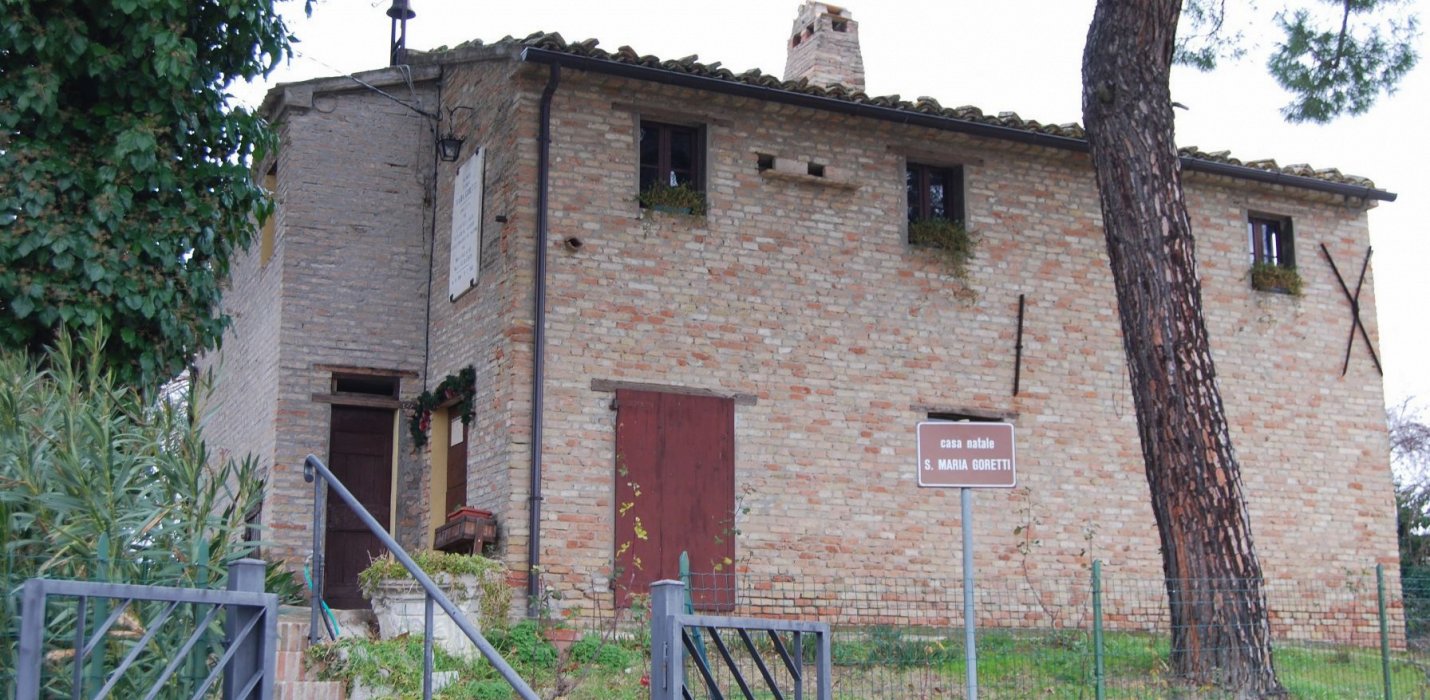 LORETO E CORINALDO LORETO E CORINALDO