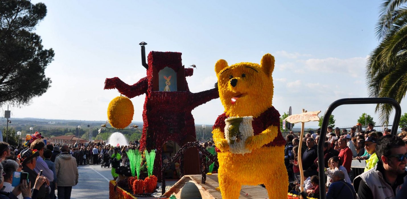 FESTA DEL TULIPANO A CASTIGLIONE DEL LAGO FESTA DEL TULIPANO A CASTIGLIONE DEL LAGO