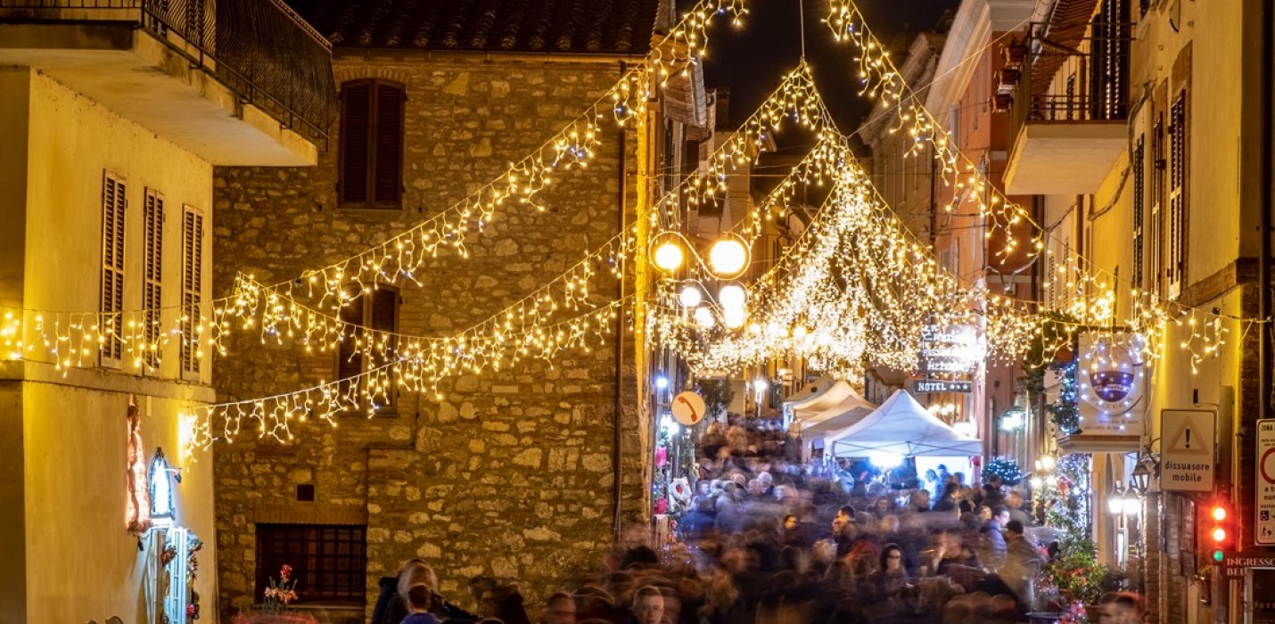 LUCI SUL TRASIMENO 2022 LUCI SUL TRASIMENO 2022