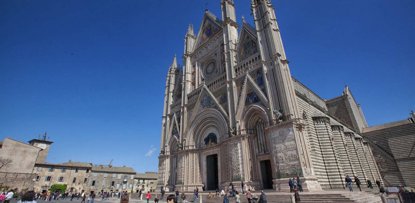 ORVIETO E CIVITA DI BAGNOREGIO ORVIETO E CIVITA DI BAGNOREGIO