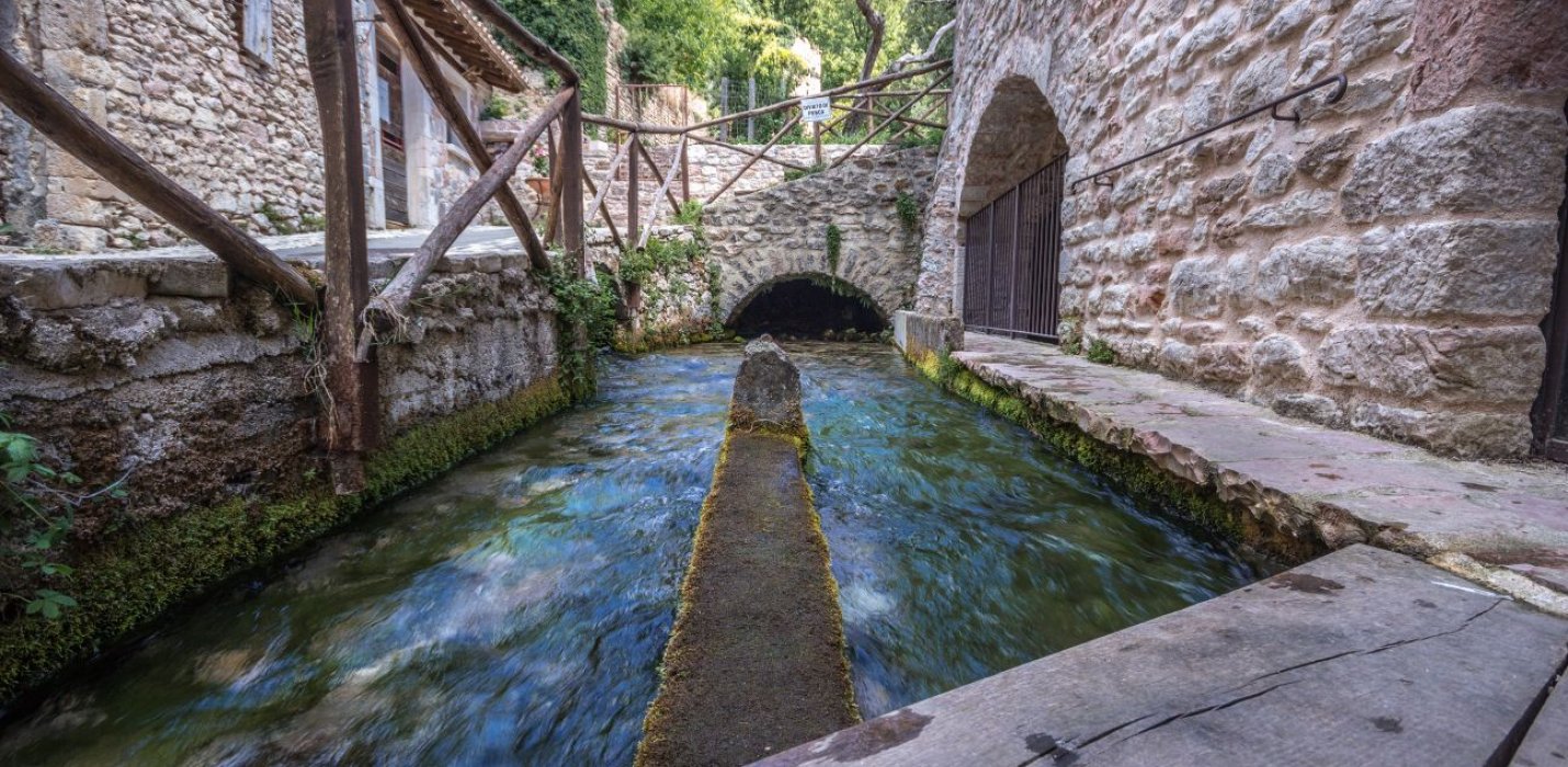 CASTELLUCCIO E RASIGLIA CASTELLUCCIO E RASIGLIA