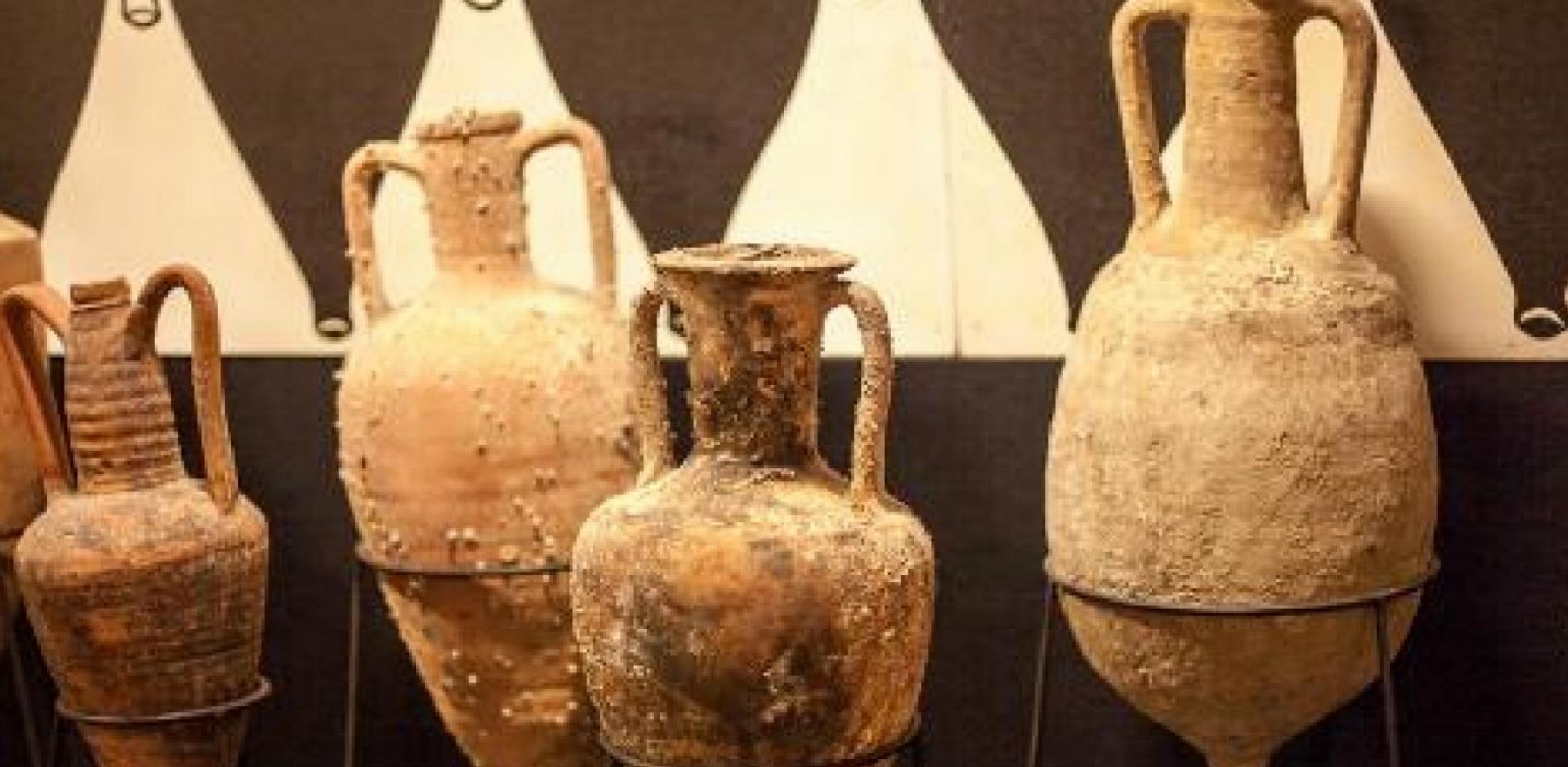 SCARZUOLA E CANTINE LUNGAROTTI DI TORGIANO SCARZUOLA E CANTINE LUNGAROTTI DI TORGIANO