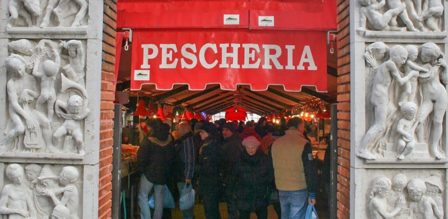 CHIOGGIA E L'ISOLA DI PELLESTRINA CHIOGGIA E L'ISOLA DI PELLESTRINA