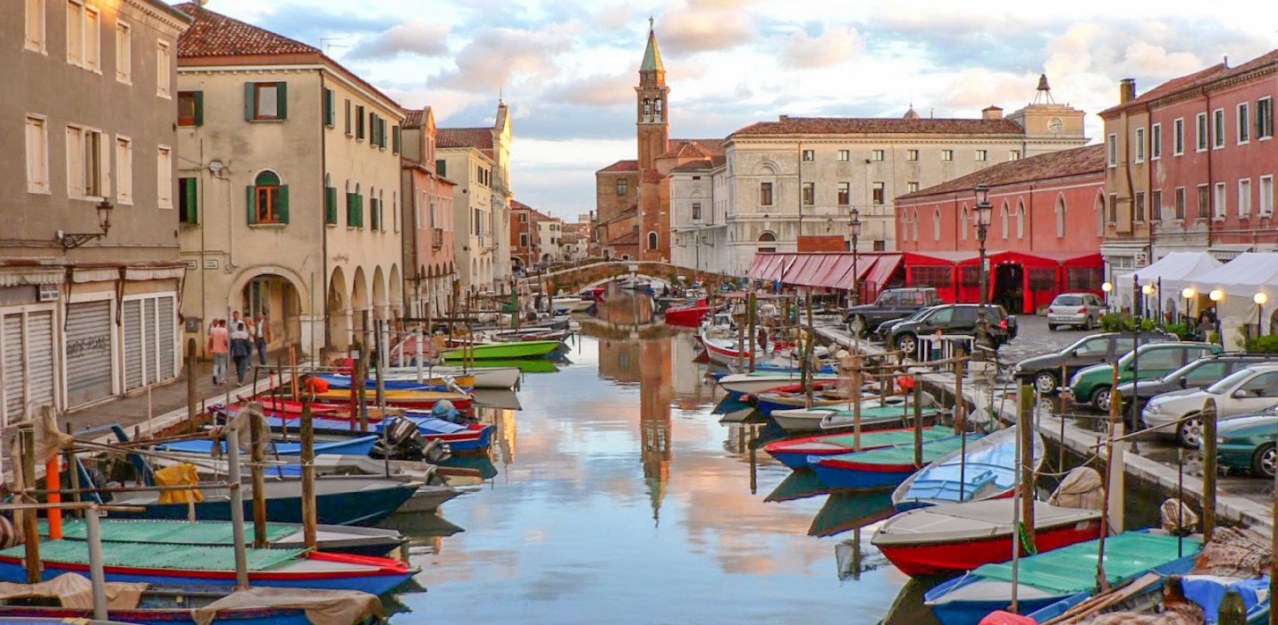 CHIOGGIA E L'ISOLA DI PELLESTRINA CHIOGGIA E L'ISOLA DI PELLESTRINA