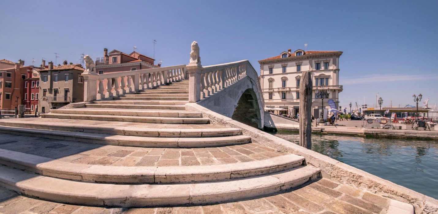 CHIOGGIA E L'ISOLA DI PELLESTRINA CHIOGGIA E L'ISOLA DI PELLESTRINA