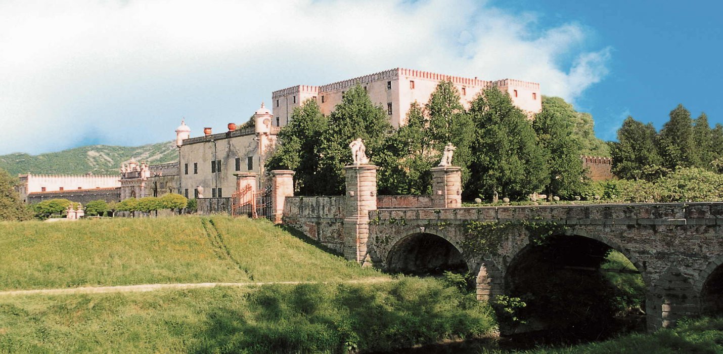 CASTELLO DEL CATAJO E ABBAZIA DI PRAGLIA