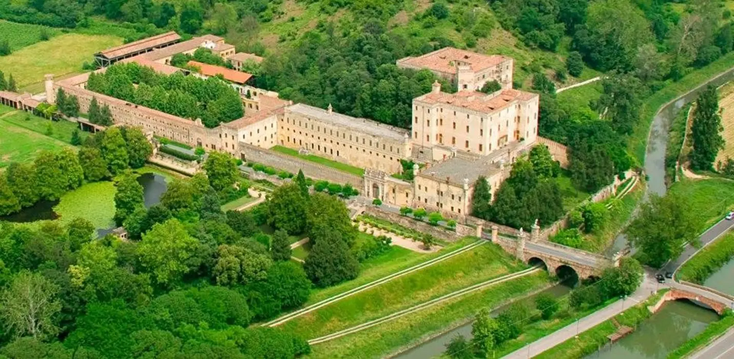 CASTELLO DEL CATAJO E ABBAZIA DI PRAGLIA