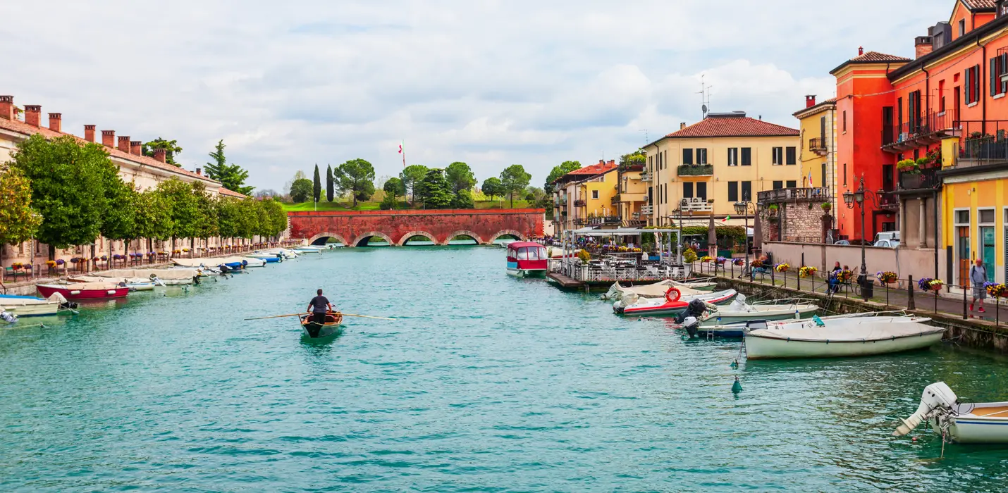 I FIORI DI LOTO E PESCHIERA DEL GARDA