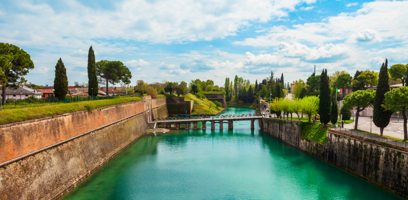 I FIORI DI LOTO E PESCHIERA DEL GARDA