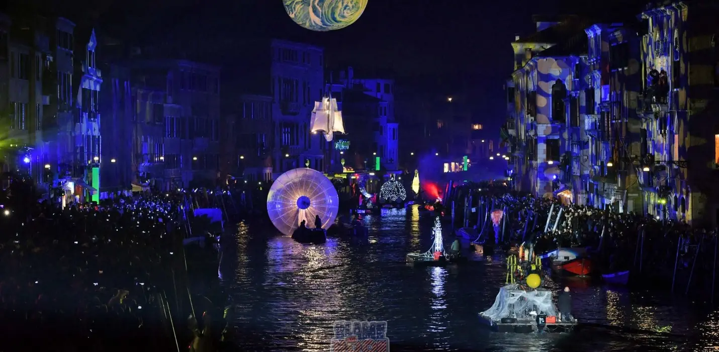 VENEZIA E IL CARNEVALE SULL'ACQUA